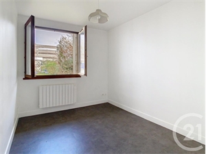 t2 à la location -   94800  VILLEJUIF, surface 39 m2 location t2 - UBI475453226
